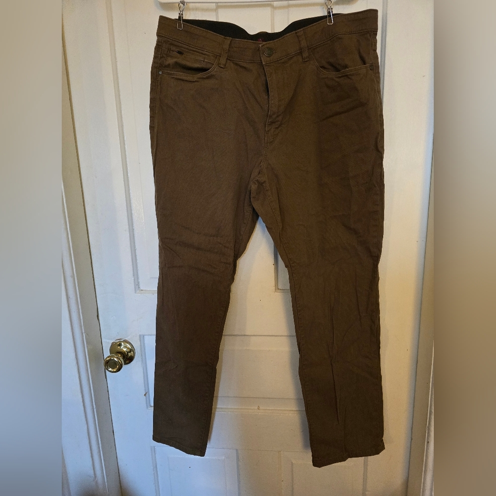English Laundry Men's Khaki Pants